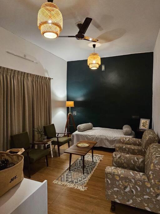 The Bougainvillea Cottage Farmstay Near Dehradun , 2 Bedroom Private Cottage Next To Fields And Orchards With Hill Views Exterior photo